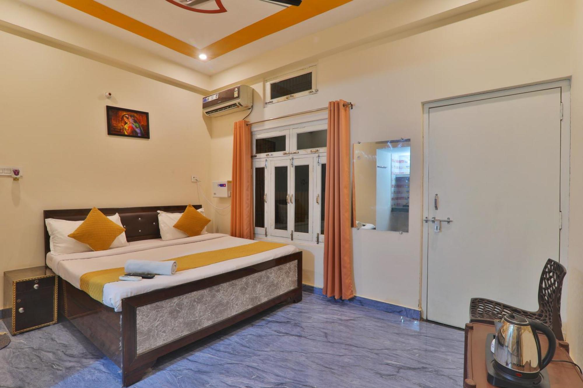 Hotel Ramayan Inn Free Pickup From Ayodhya Dham Junction ภายนอก รูปภาพ