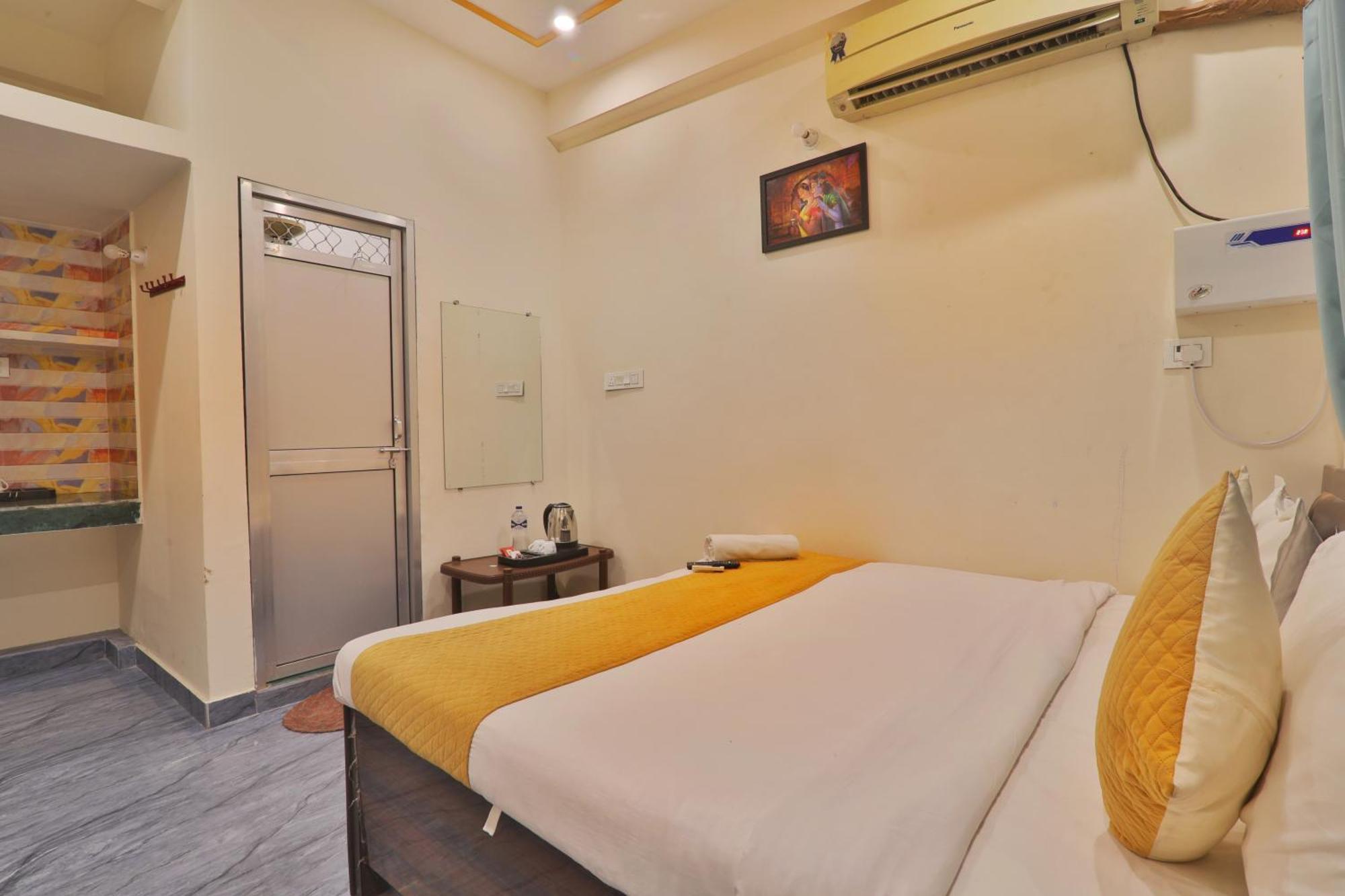 Hotel Ramayan Inn Free Pickup From Ayodhya Dham Junction ภายนอก รูปภาพ